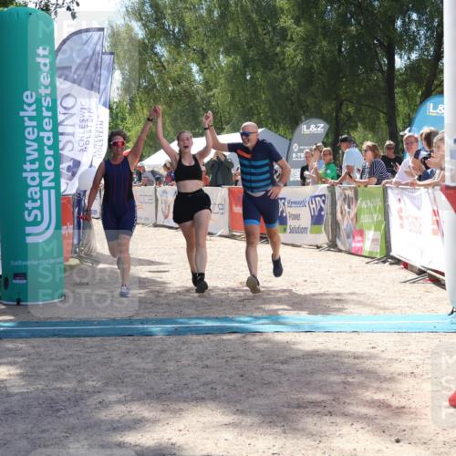 07.09.2025 - 19. Norderstedt Triathlon Zöllner http://msf.ph/oto/8789544 07.09.2025 13:52:12 Ziel 324 meine-sportfotos.de