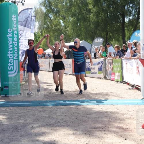 07.09.2025 - 19. Norderstedt Triathlon Zöllner http://msf.ph/oto/8789547 07.09.2025 13:52:12 Ziel 324 meine-sportfotos.de