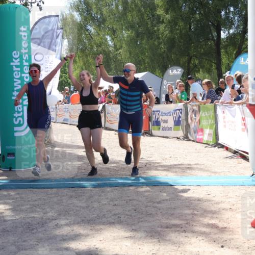 07.09.2025 - 19. Norderstedt Triathlon Zöllner http://msf.ph/oto/8789553 07.09.2025 13:52:12 Ziel 324 meine-sportfotos.de
