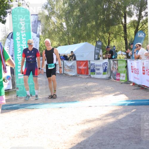 07.09.2025 - 19. Norderstedt Triathlon Zöllner http://msf.ph/oto/8789554 07.09.2025 16:18:38 Ziel 1514, 1539 meine-sportfotos.de