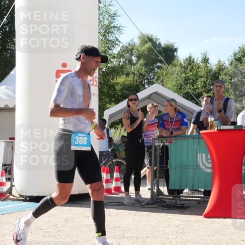 07.09.2025 - 19. Norderstedt Triathlon Zöllner http://msf.ph/oto/8789555 07.09.2025 15:14:47 Ziel 388 meine-sportfotos.de