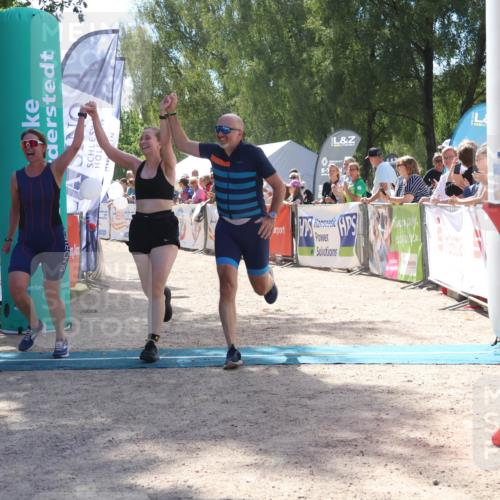 07.09.2025 - 19. Norderstedt Triathlon Zöllner http://msf.ph/oto/8789556 07.09.2025 13:52:13 Ziel 324 meine-sportfotos.de