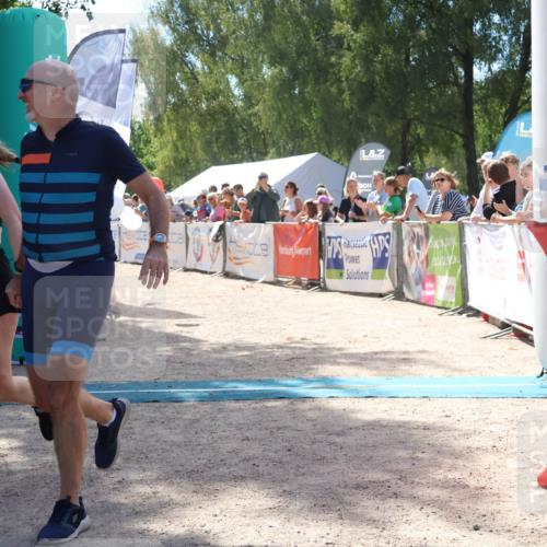 07.09.2025 - 19. Norderstedt Triathlon Zöllner http://msf.ph/oto/8789565 07.09.2025 13:52:14 Ziel 324 meine-sportfotos.de
