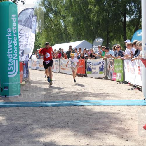 07.09.2025 - 19. Norderstedt Triathlon Zöllner http://msf.ph/oto/8789603 07.09.2025 13:52:50 Ziel 360 meine-sportfotos.de