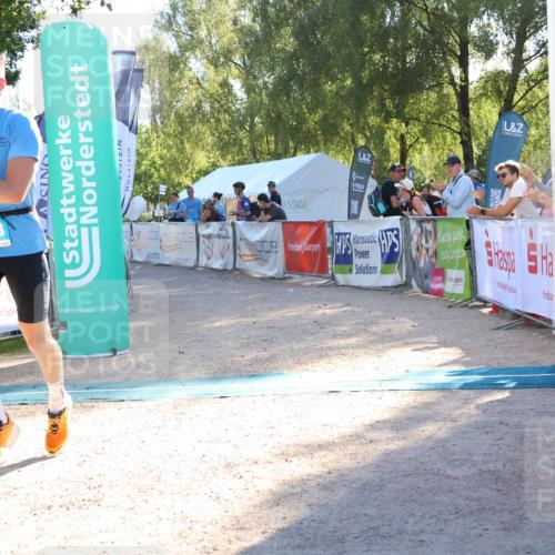 07.09.2025 - 19. Norderstedt Triathlon Zöllner http://msf.ph/oto/8789607 07.09.2025 16:19:52 Ziel 1408 meine-sportfotos.de