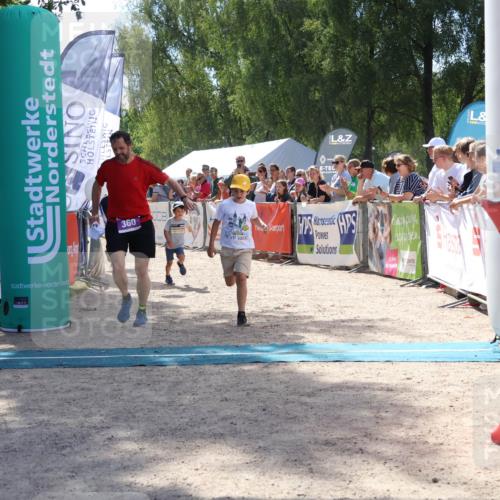 07.09.2025 - 19. Norderstedt Triathlon Zöllner http://msf.ph/oto/8789616 07.09.2025 13:52:51 Ziel 360 meine-sportfotos.de