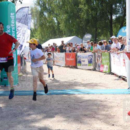 07.09.2025 - 19. Norderstedt Triathlon Zöllner http://msf.ph/oto/8789625 07.09.2025 13:52:52 Ziel 360 meine-sportfotos.de