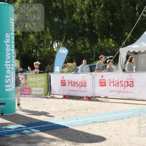 07.09.2025 - 19. Norderstedt Triathlon Zöllner http://msf.ph/oto/8789634 07.09.2025 15:17:52 Ziel 1004 meine-sportfotos.de