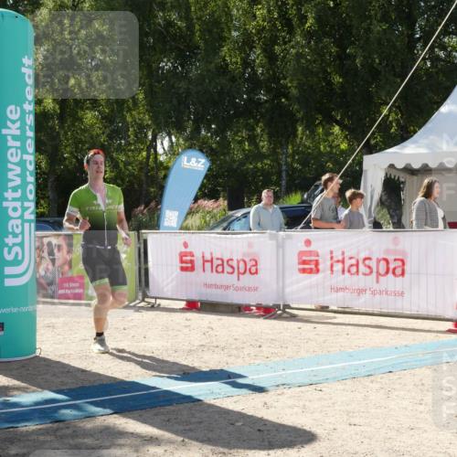07.09.2025 - 19. Norderstedt Triathlon Zöllner http://msf.ph/oto/8789636 07.09.2025 15:17:52 Ziel 1004 meine-sportfotos.de