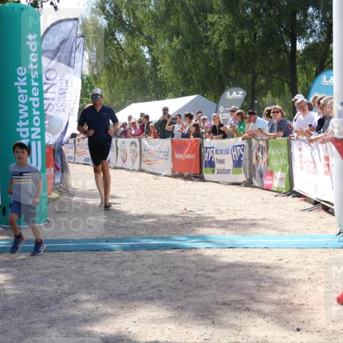 07.09.2025 - 19. Norderstedt Triathlon Zöllner http://msf.ph/oto/8789641 07.09.2025 13:52:53 Ziel 360 meine-sportfotos.de