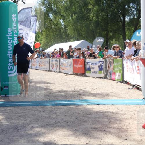 07.09.2025 - 19. Norderstedt Triathlon Zöllner http://msf.ph/oto/8789653 07.09.2025 13:52:54 Ziel 360 meine-sportfotos.de