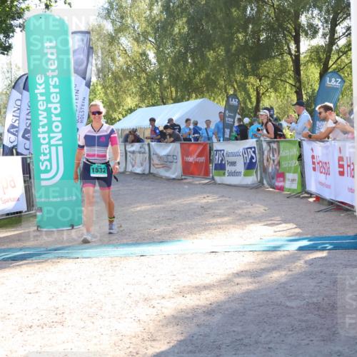 07.09.2025 - 19. Norderstedt Triathlon Zöllner http://msf.ph/oto/8789668 07.09.2025 16:20:01 Ziel 1532 meine-sportfotos.de
