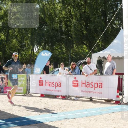 07.09.2025 - 19. Norderstedt Triathlon Zöllner http://msf.ph/oto/8789672 07.09.2025 15:18:32 Ziel 876, 1007 meine-sportfotos.de