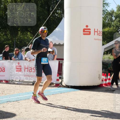 07.09.2025 - 19. Norderstedt Triathlon Zöllner http://msf.ph/oto/8789680 07.09.2025 15:18:33 Ziel 876, 1007 meine-sportfotos.de