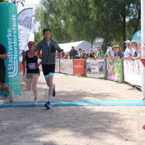 07.09.2025 - 19. Norderstedt Triathlon Zöllner http://msf.ph/oto/8789716 07.09.2025 13:53:02 Ziel 342 meine-sportfotos.de