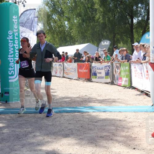 07.09.2025 - 19. Norderstedt Triathlon Zöllner http://msf.ph/oto/8789718 07.09.2025 13:53:02 Ziel 342 meine-sportfotos.de