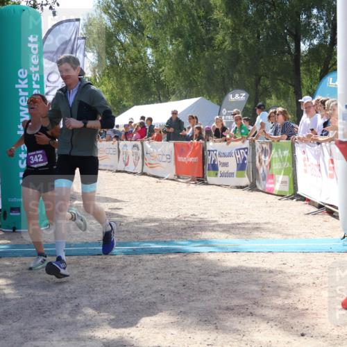 07.09.2025 - 19. Norderstedt Triathlon Zöllner http://msf.ph/oto/8789721 07.09.2025 13:53:02 Ziel 342 meine-sportfotos.de