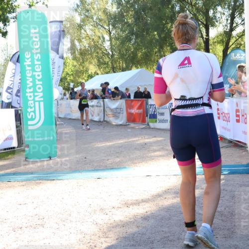 07.09.2025 - 19. Norderstedt Triathlon Zöllner http://msf.ph/oto/8789735 07.09.2025 16:20:15 Ziel 450, 1414 meine-sportfotos.de