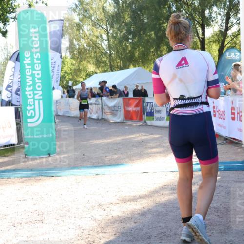 07.09.2025 - 19. Norderstedt Triathlon Zöllner http://msf.ph/oto/8789738 07.09.2025 16:20:16 Ziel 450, 1414 meine-sportfotos.de