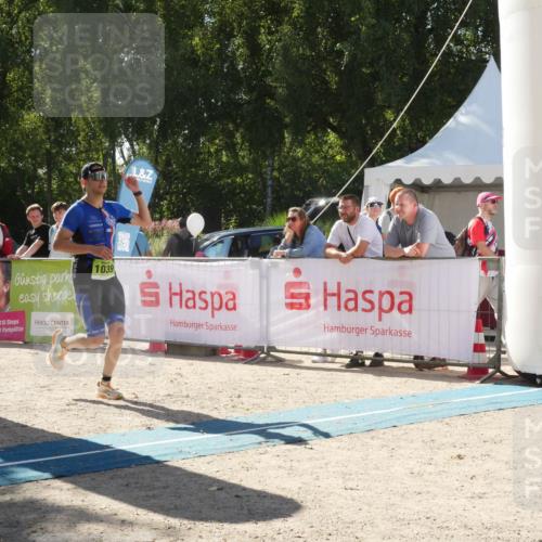 07.09.2025 - 19. Norderstedt Triathlon Zöllner http://msf.ph/oto/8789740 07.09.2025 15:20:18 Ziel 1039 meine-sportfotos.de