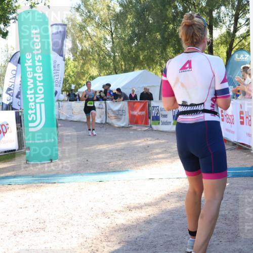 07.09.2025 - 19. Norderstedt Triathlon Zöllner http://msf.ph/oto/8789744 07.09.2025 16:20:16 Ziel 450, 1414 meine-sportfotos.de