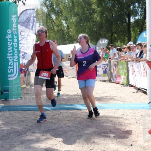 07.09.2025 - 19. Norderstedt Triathlon Zöllner http://msf.ph/oto/8789760 07.09.2025 13:53:49 Ziel 230, 790, 805 meine-sportfotos.de