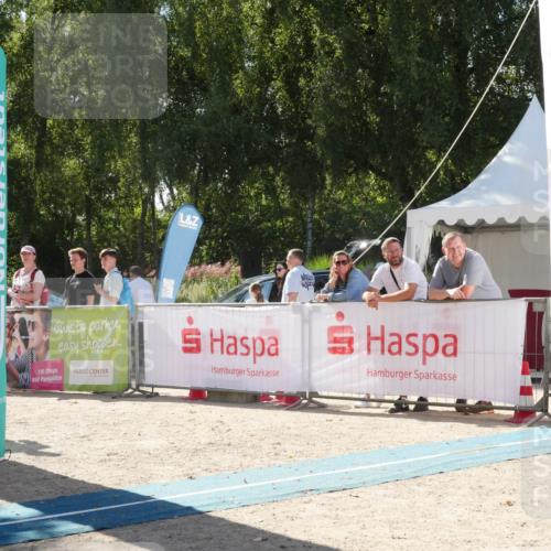 07.09.2025 - 19. Norderstedt Triathlon Zöllner http://msf.ph/oto/8789765 07.09.2025 15:20:42 Ziel 997, 1003 meine-sportfotos.de