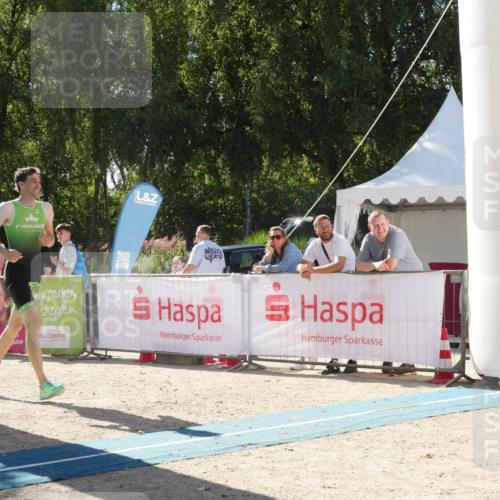 07.09.2025 - 19. Norderstedt Triathlon Zöllner http://msf.ph/oto/8789768 07.09.2025 15:20:43 Ziel 1003 meine-sportfotos.de