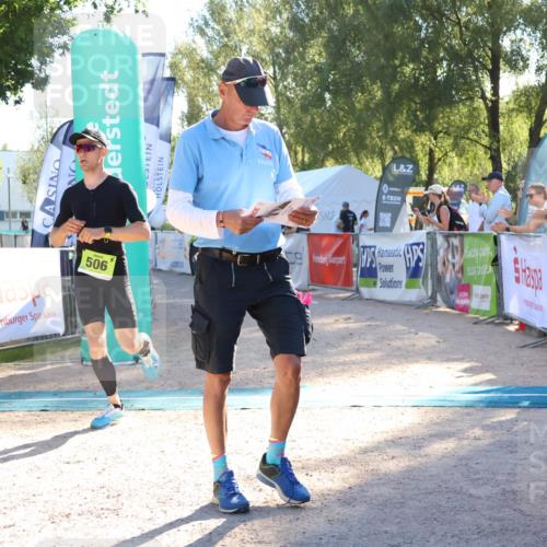 07.09.2025 - 19. Norderstedt Triathlon Zöllner http://msf.ph/oto/8789779 07.09.2025 16:20:49 Ziel 506, 1491 meine-sportfotos.de