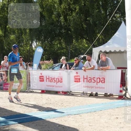 07.09.2025 - 19. Norderstedt Triathlon Zöllner http://msf.ph/oto/8789780 07.09.2025 15:20:59 Ziel 880 meine-sportfotos.de