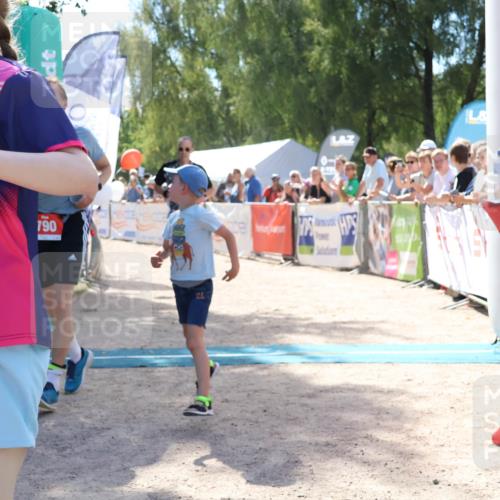 07.09.2025 - 19. Norderstedt Triathlon Zöllner http://msf.ph/oto/8789781 07.09.2025 13:53:50 Ziel 230, 790, 805 meine-sportfotos.de