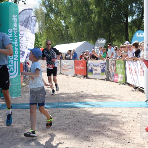 07.09.2025 - 19. Norderstedt Triathlon Zöllner http://msf.ph/oto/8789786 07.09.2025 13:53:51 Ziel 230, 790, 805 meine-sportfotos.de