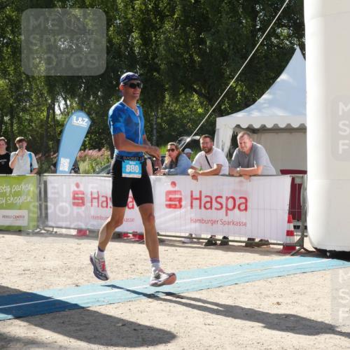 07.09.2025 - 19. Norderstedt Triathlon Zöllner http://msf.ph/oto/8789787 07.09.2025 15:21:00 Ziel 880 meine-sportfotos.de