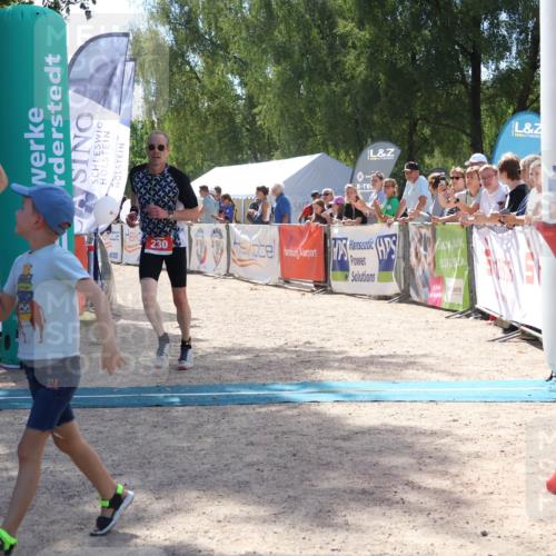 07.09.2025 - 19. Norderstedt Triathlon Zöllner http://msf.ph/oto/8789792 07.09.2025 13:53:51 Ziel 230, 790, 805 meine-sportfotos.de