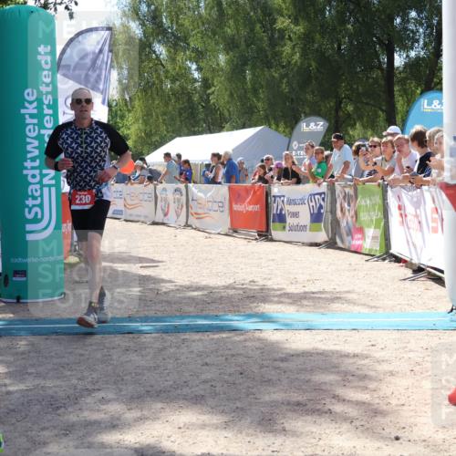 07.09.2025 - 19. Norderstedt Triathlon Zöllner http://msf.ph/oto/8789798 07.09.2025 13:53:52 Ziel 230, 790, 805 meine-sportfotos.de
