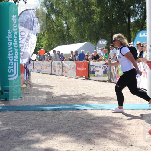 07.09.2025 - 19. Norderstedt Triathlon Zöllner http://msf.ph/oto/8789814 07.09.2025 13:53:53 Ziel 230, 790, 805 meine-sportfotos.de