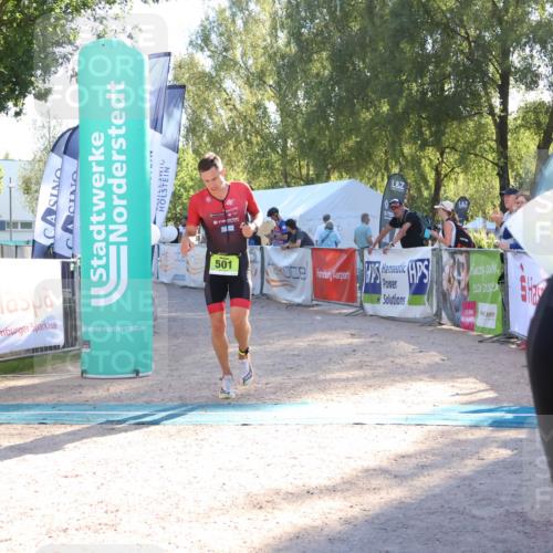 07.09.2025 - 19. Norderstedt Triathlon Zöllner http://msf.ph/oto/8789817 07.09.2025 16:21:17 Ziel 501 meine-sportfotos.de