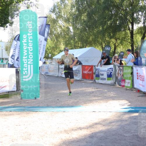 07.09.2025 - 19. Norderstedt Triathlon Zöllner http://msf.ph/oto/8789847 07.09.2025 16:21:32 Ziel 510 meine-sportfotos.de