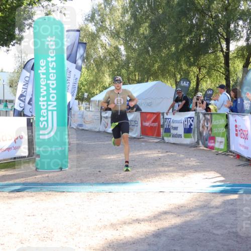 07.09.2025 - 19. Norderstedt Triathlon Zöllner http://msf.ph/oto/8789849 07.09.2025 16:21:32 Ziel 510 meine-sportfotos.de