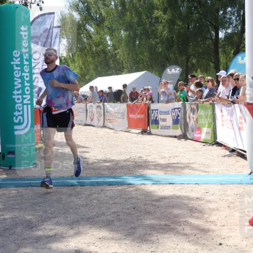 07.09.2025 - 19. Norderstedt Triathlon Zöllner http://msf.ph/oto/8789868 07.09.2025 13:54:36 Ziel 319, 1261 meine-sportfotos.de