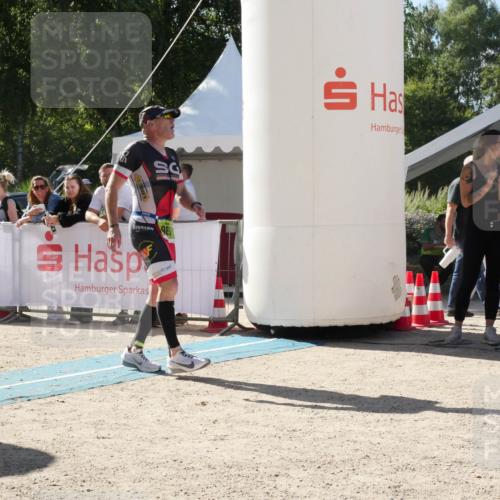 07.09.2025 - 19. Norderstedt Triathlon Zöllner http://msf.ph/oto/8789881 07.09.2025 15:22:38 Ziel 985 meine-sportfotos.de