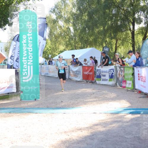 07.09.2025 - 19. Norderstedt Triathlon Zöllner http://msf.ph/oto/8789897 07.09.2025 16:21:40 Ziel 379, 442 meine-sportfotos.de