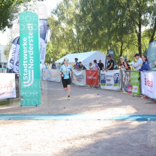 07.09.2025 - 19. Norderstedt Triathlon Zöllner http://msf.ph/oto/8789903 07.09.2025 16:21:40 Ziel 379, 442 meine-sportfotos.de