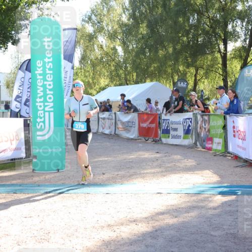 07.09.2025 - 19. Norderstedt Triathlon Zöllner http://msf.ph/oto/8789915 07.09.2025 16:21:41 Ziel 379, 442 meine-sportfotos.de