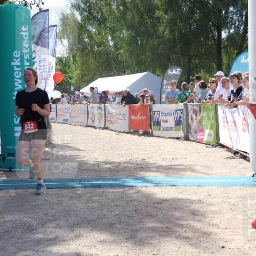 07.09.2025 - 19. Norderstedt Triathlon Zöllner http://msf.ph/oto/8789918 07.09.2025 13:55:12 Ziel 321, 842 meine-sportfotos.de