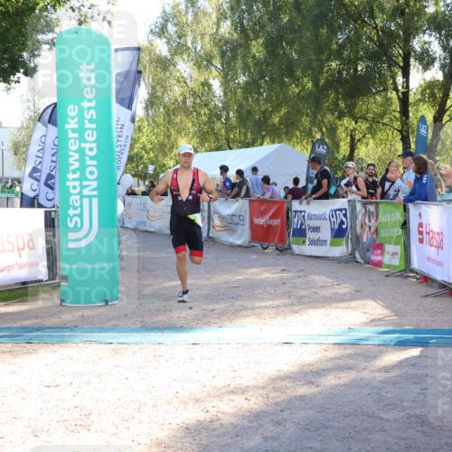 07.09.2025 - 19. Norderstedt Triathlon Zöllner http://msf.ph/oto/8789922 07.09.2025 16:21:57 Ziel 504, 541 meine-sportfotos.de