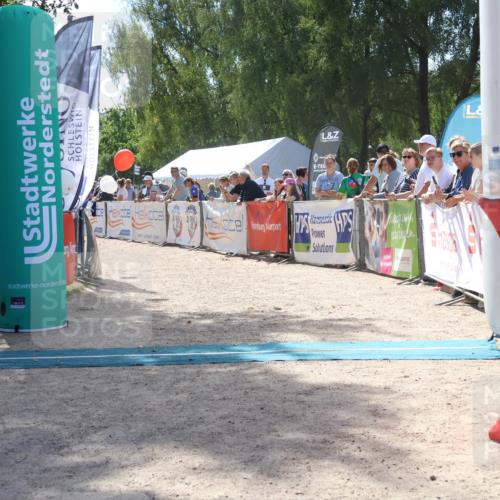 07.09.2025 - 19. Norderstedt Triathlon Zöllner http://msf.ph/oto/8789945 07.09.2025 13:55:18 Ziel 270, 842 meine-sportfotos.de