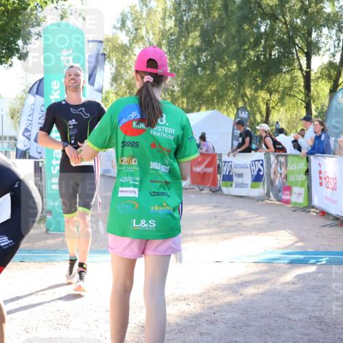 07.09.2025 - 19. Norderstedt Triathlon Zöllner http://msf.ph/oto/8789954 07.09.2025 16:22:02 Ziel 504, 522, 541 meine-sportfotos.de