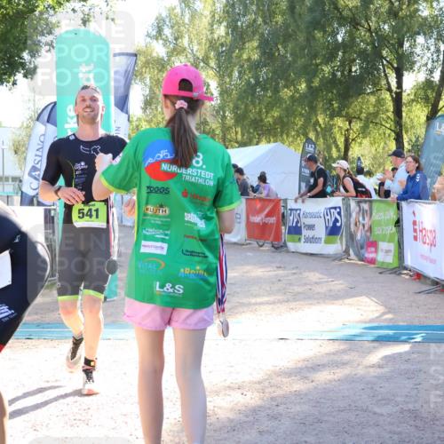 07.09.2025 - 19. Norderstedt Triathlon Zöllner http://msf.ph/oto/8789957 07.09.2025 16:22:03 Ziel 504, 522, 541 meine-sportfotos.de