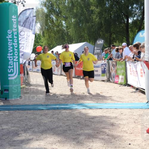 07.09.2025 - 19. Norderstedt Triathlon Zöllner http://msf.ph/oto/8789961 07.09.2025 13:56:01 Ziel 329 meine-sportfotos.de